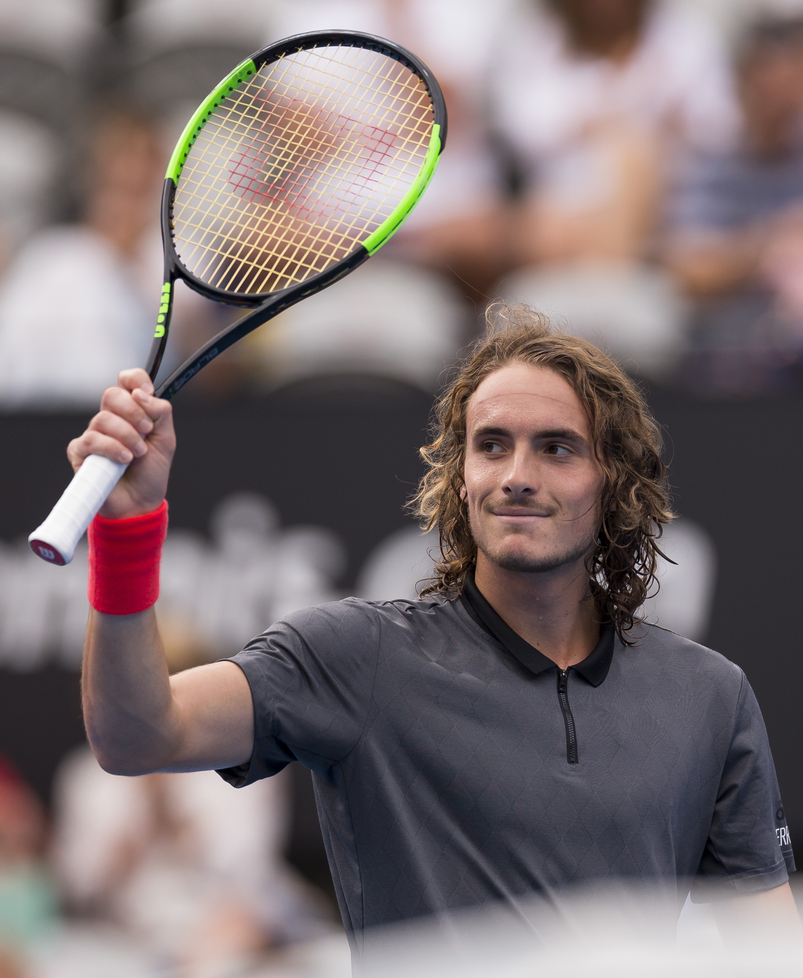 美国网球队横扫西班牙网球队，西西帕斯高光表现