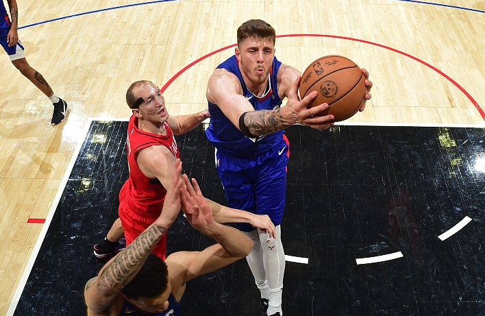 爵士血洗立陶宛男篮，乔治·希尔制霸全场