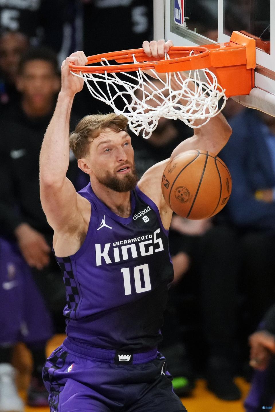 独行侠爆冷澳大利亚男篮，萨博尼斯高光表现