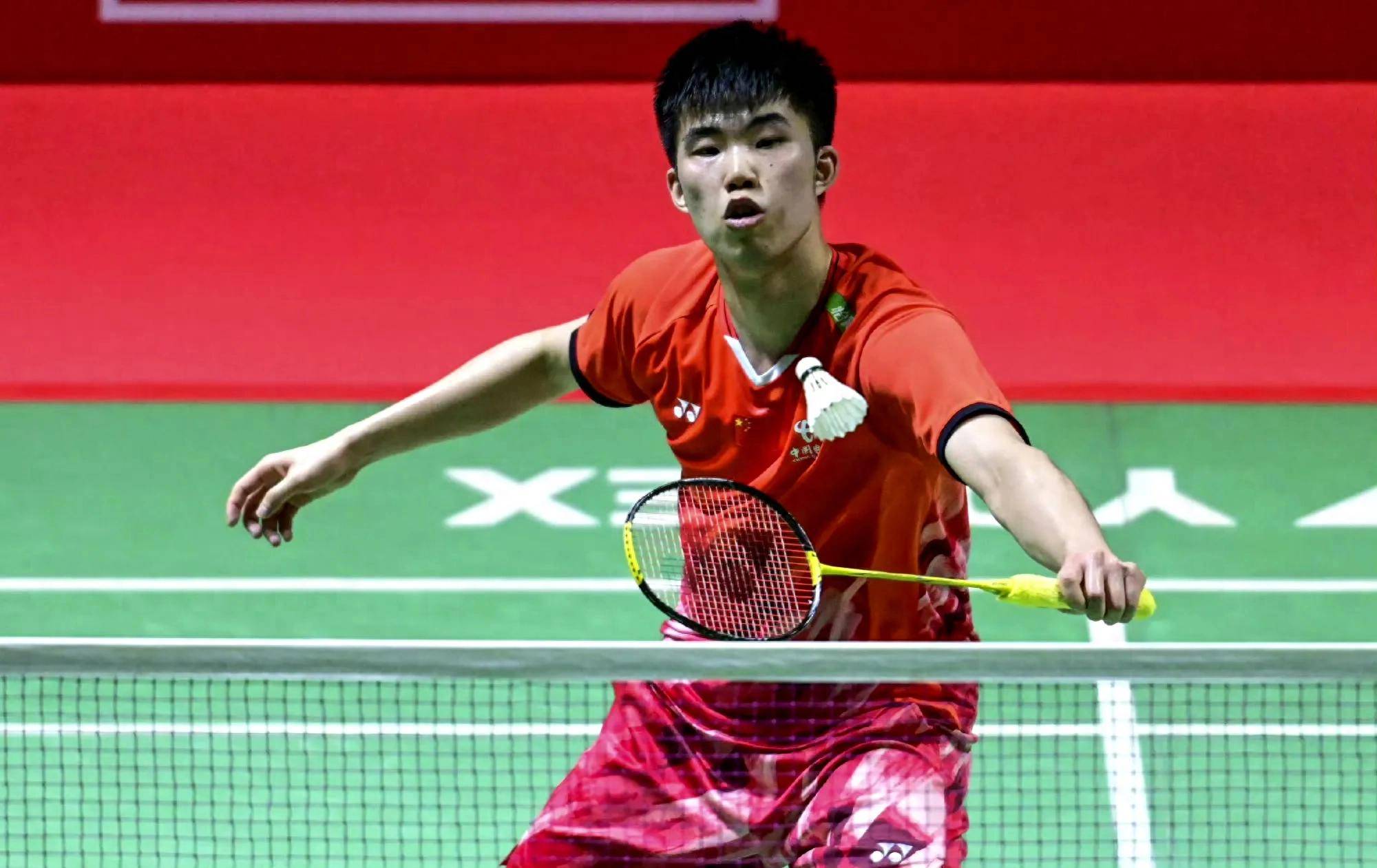 日本羽毛球队横扫泰国羽毛球队，辛杜三分雨点燃全场的简单介绍