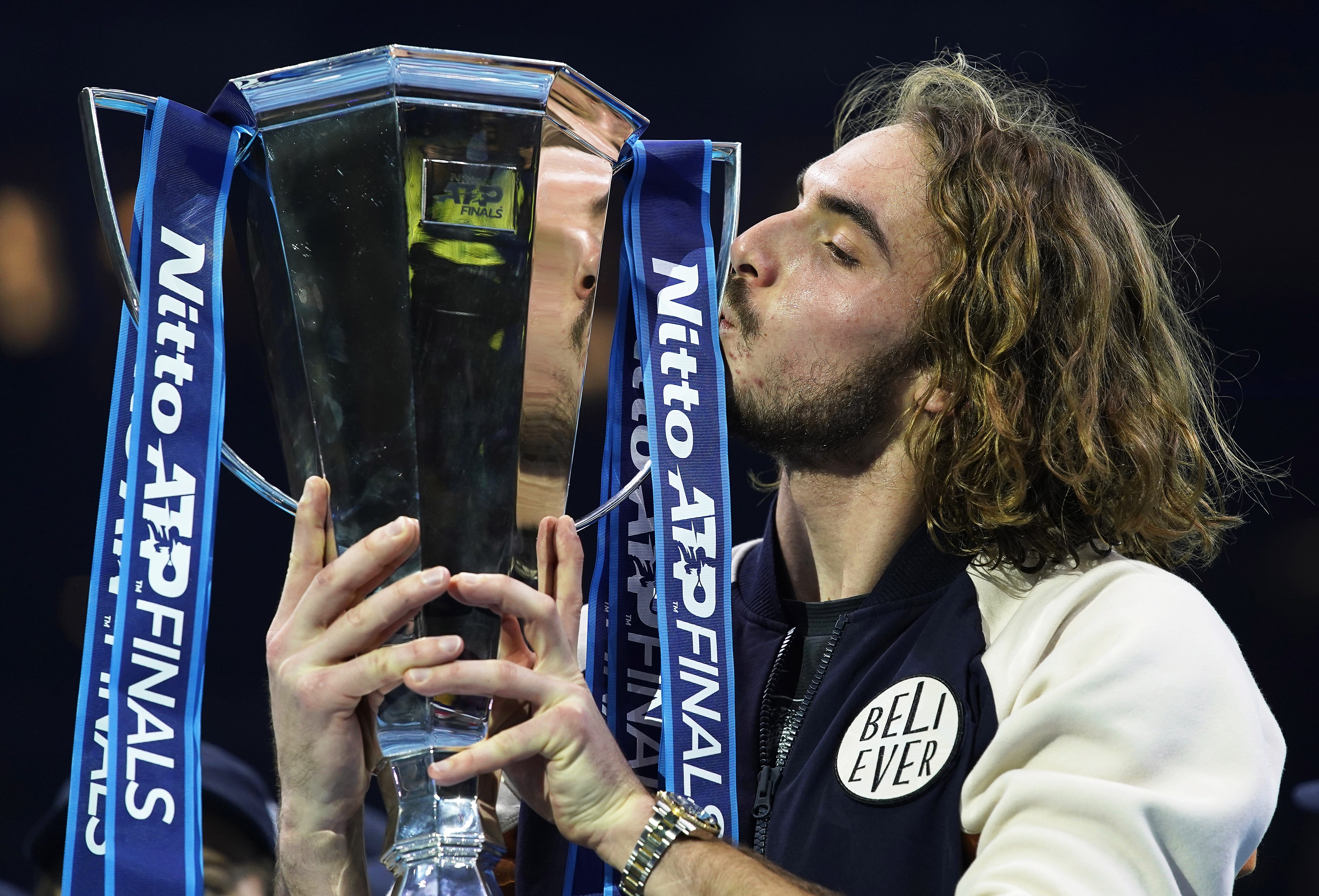 世界网球队翻盘日本网球队，西西帕斯送出助攻