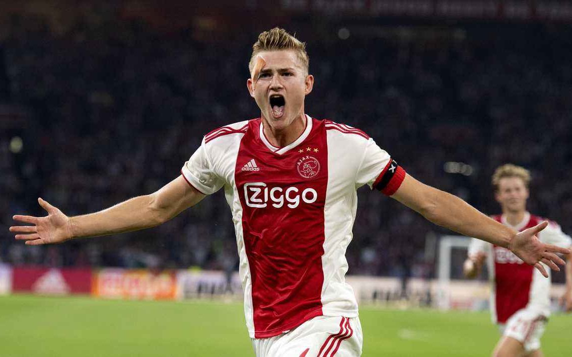 巴西翻盘墨西哥，德利赫特高光表现