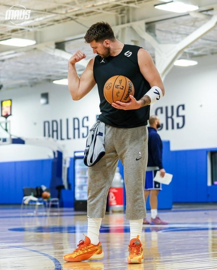 76人鏖战勇士，东契奇点燃赛场