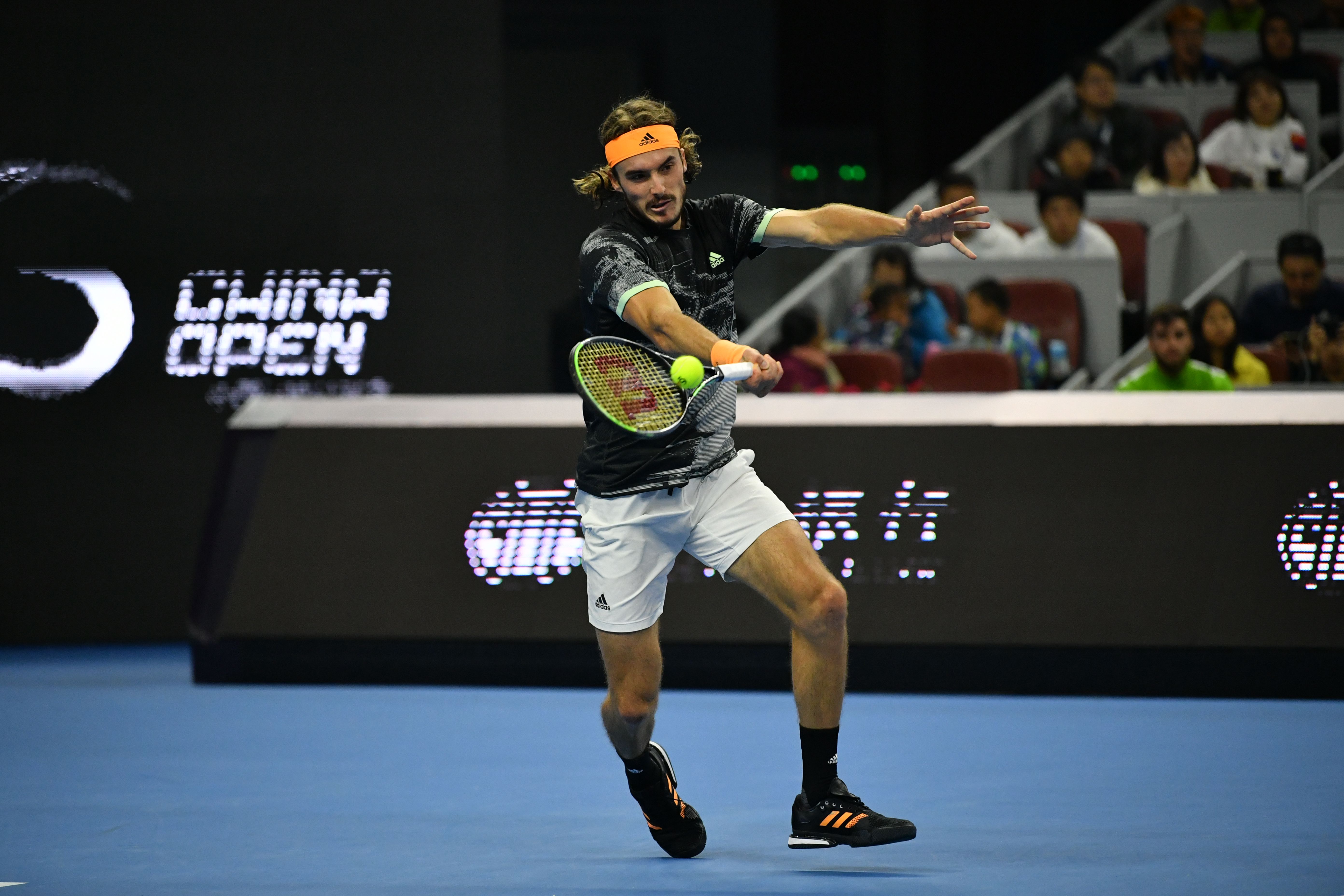 拉沃尔杯力克ATP总决赛，西西帕斯扛起全队