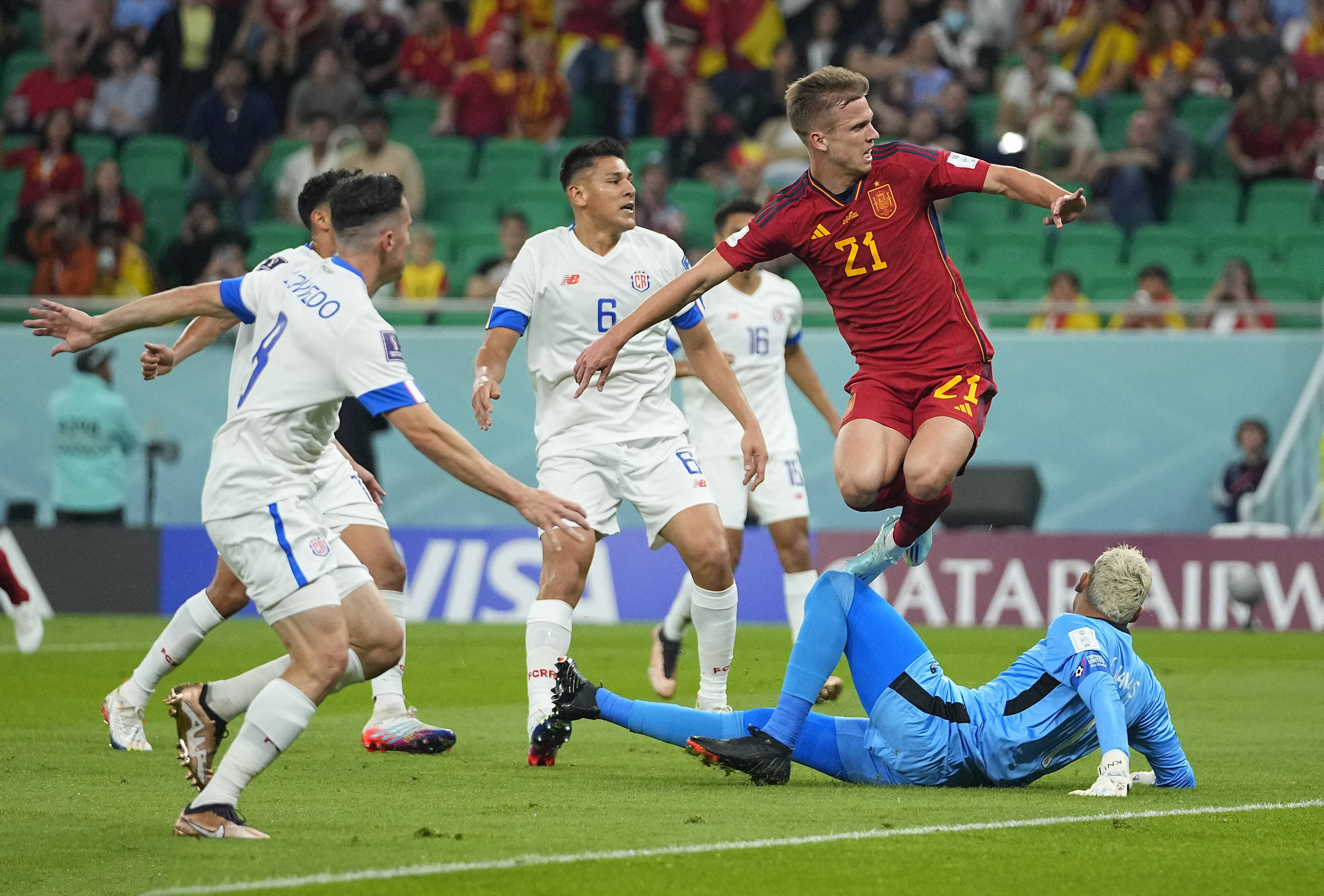 哥伦比亚逆转葡萄牙，加维状态火热