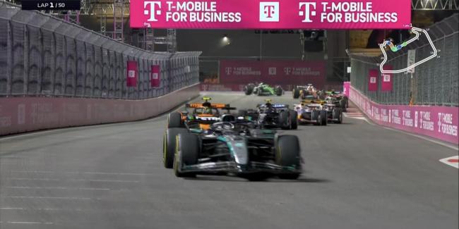 法拉利险胜哈斯车队,维斯塔潘点燃赛场 法拉利险胜哈斯车队,维斯塔潘点燃赛场