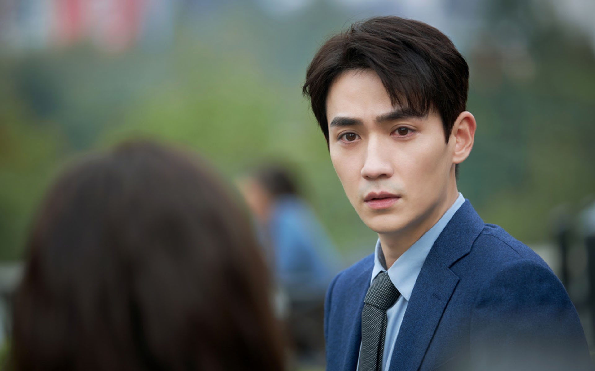 怪物在更深的夜醒来,米切尔17分燃尽雄鹿,老鹰将悬念钉入地平线